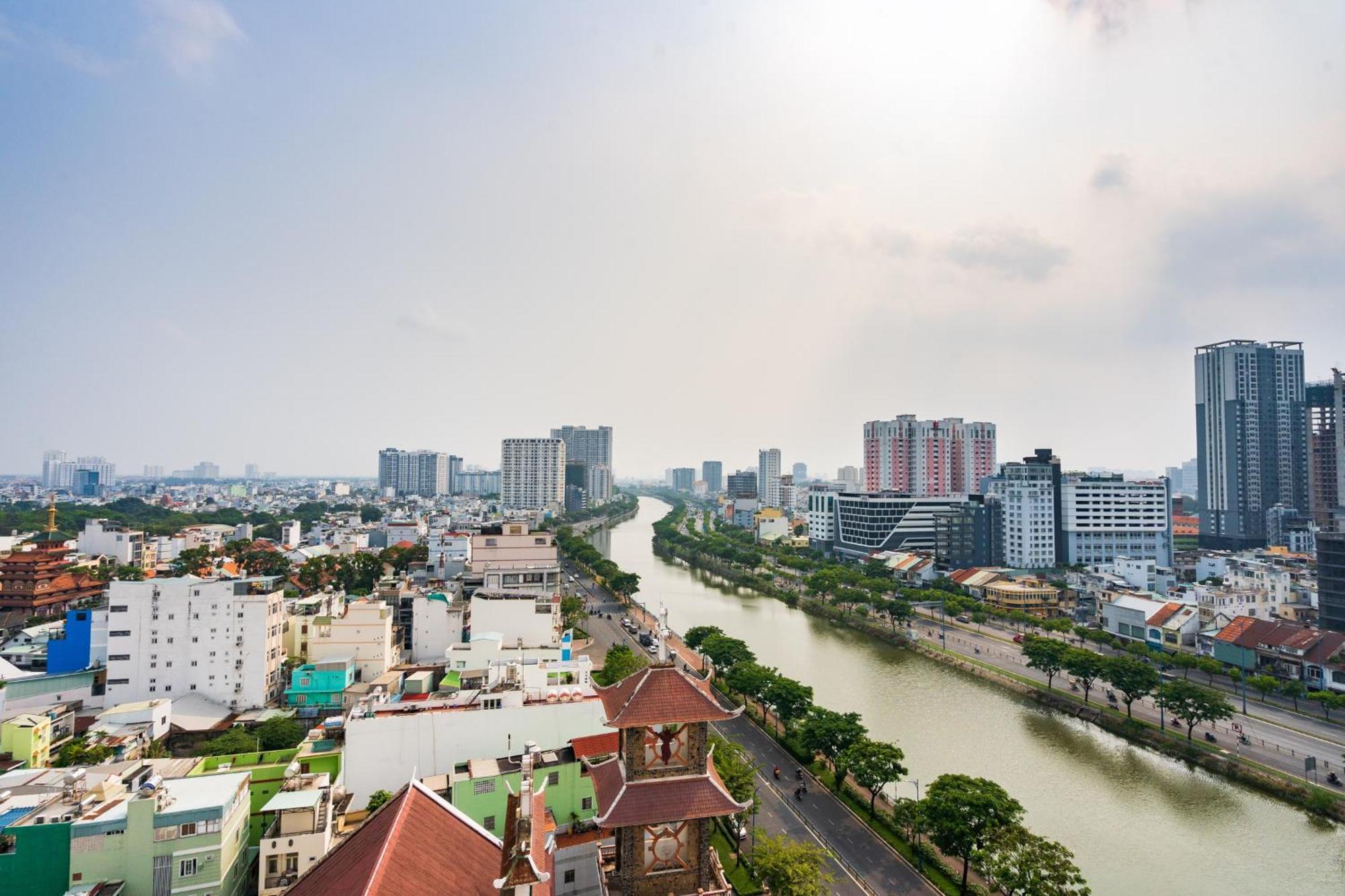 Aloha Saigon Apartment - Rivergate Residence ホーチミン市 エクステリア 写真