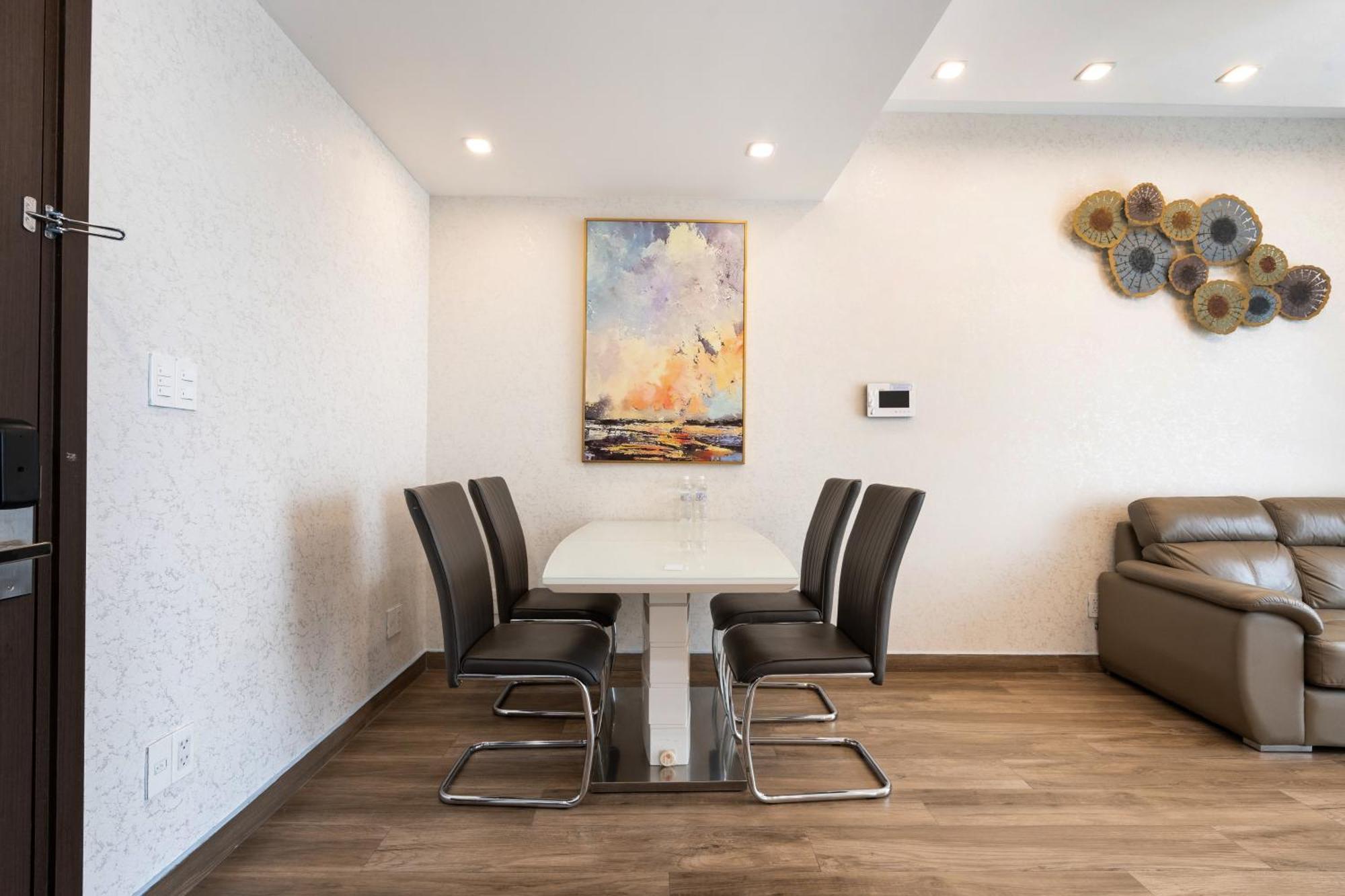 Aloha Saigon Apartment - Rivergate Residence ホーチミン市 エクステリア 写真
