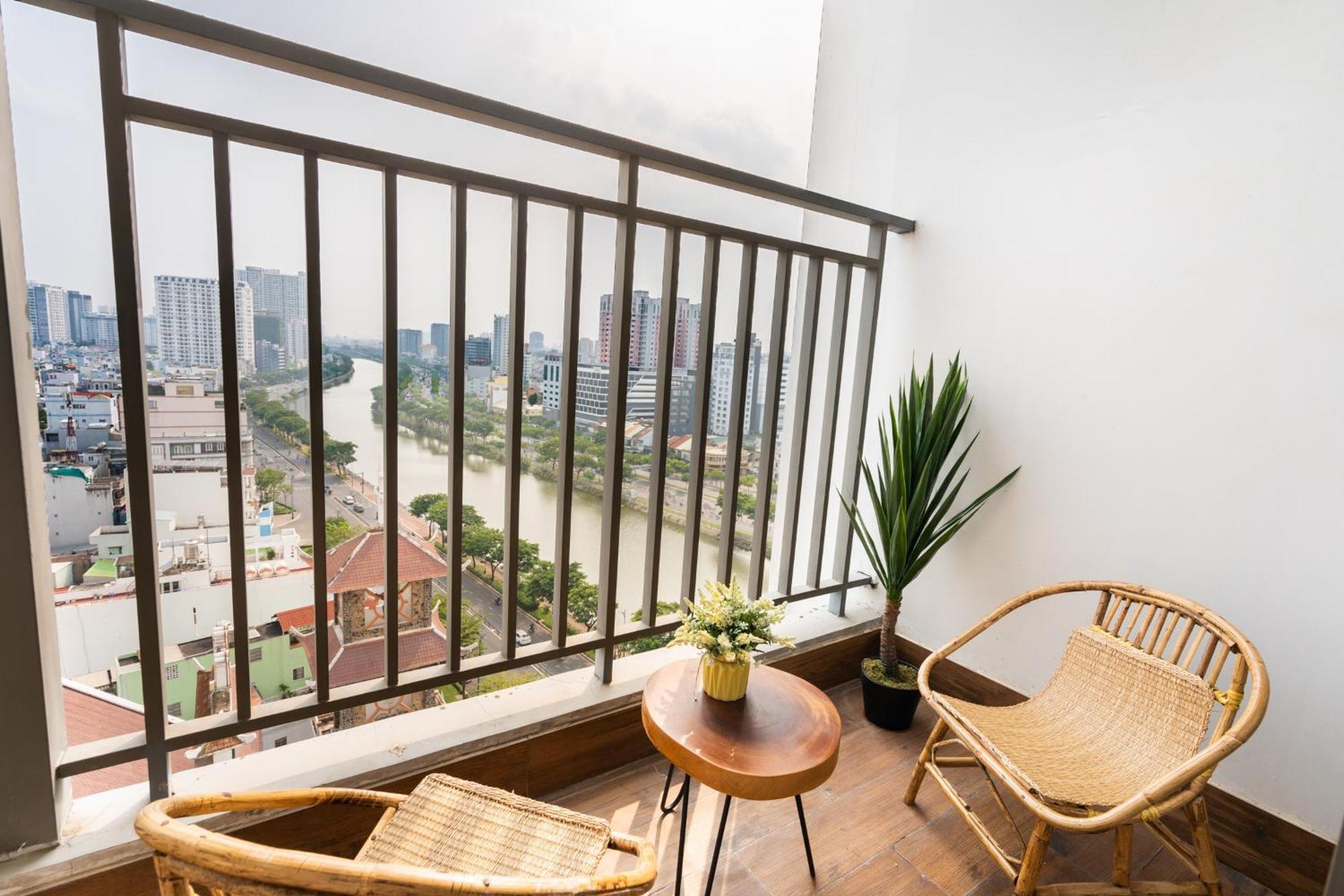 Olala Saigon Apartment - Rivergate Residence ホーチミン市 エクステリア 写真