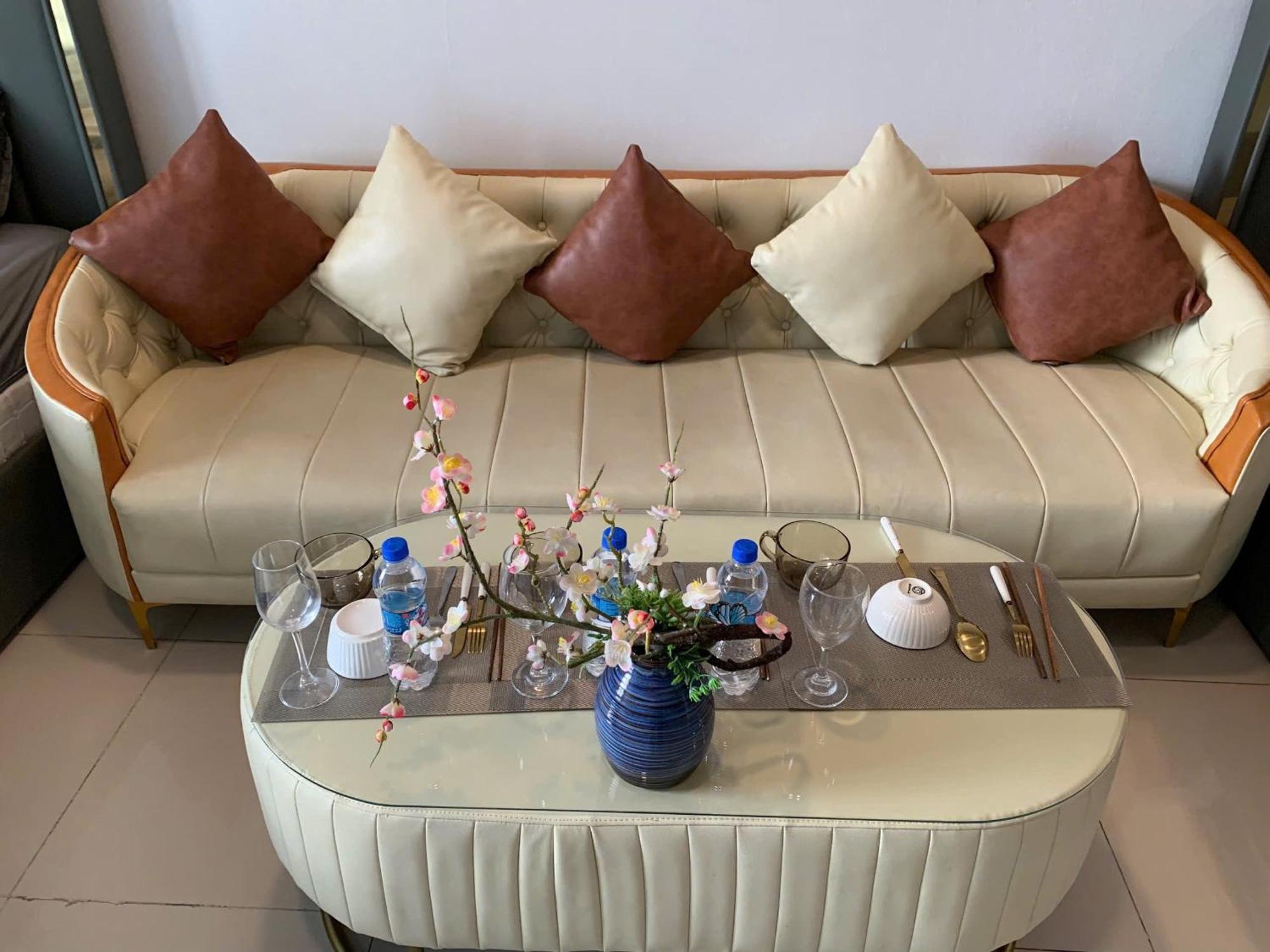 Aloha Saigon Apartment - Rivergate Residence ホーチミン市 エクステリア 写真
