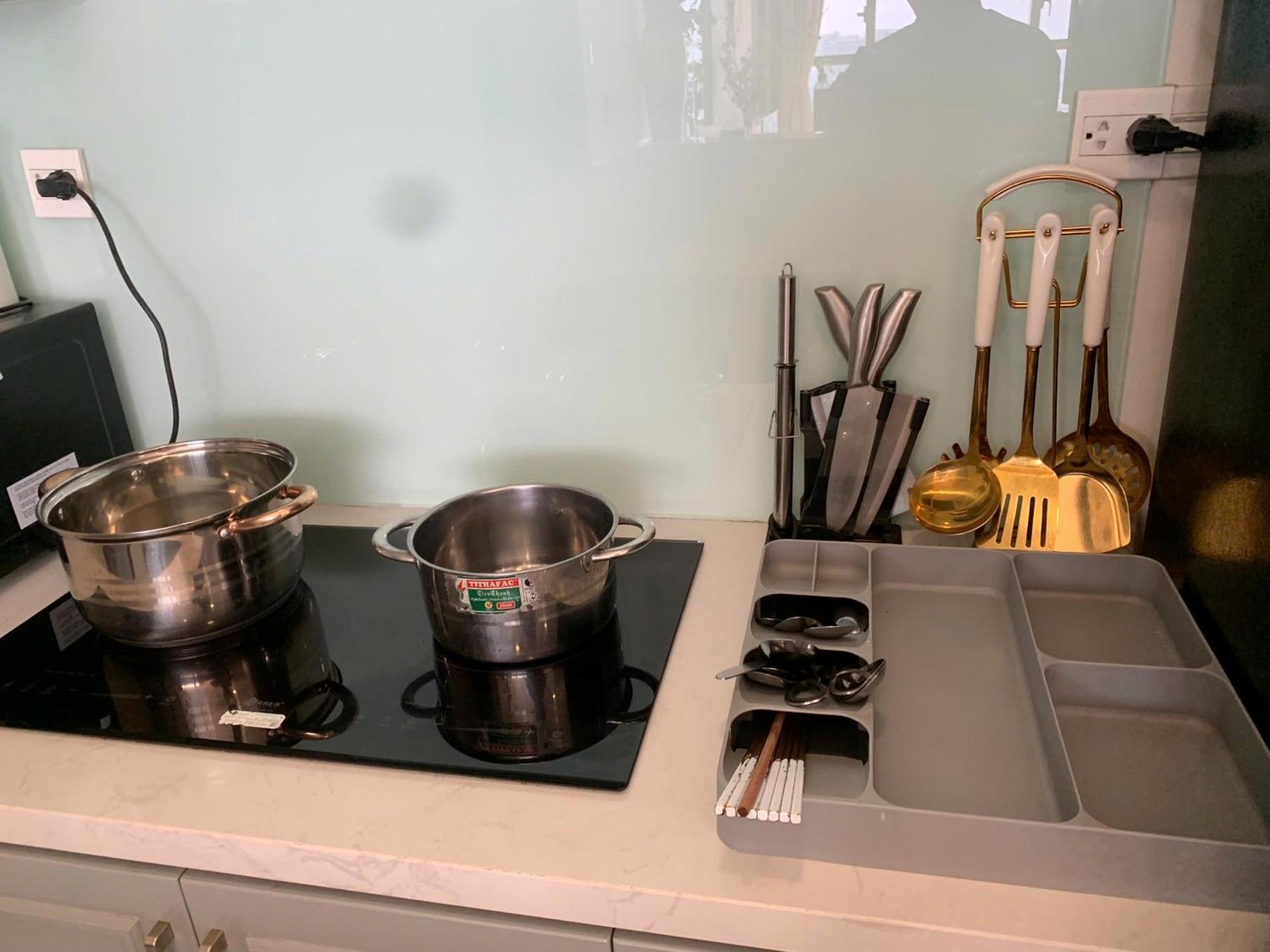 Aloha Saigon Apartment - Rivergate Residence ホーチミン市 エクステリア 写真